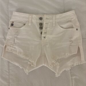 just usa The Ventura Short white jean shorts